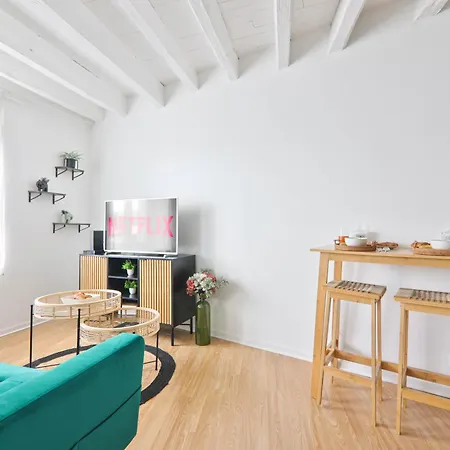 Appartement Retraite Romantique A Étampes